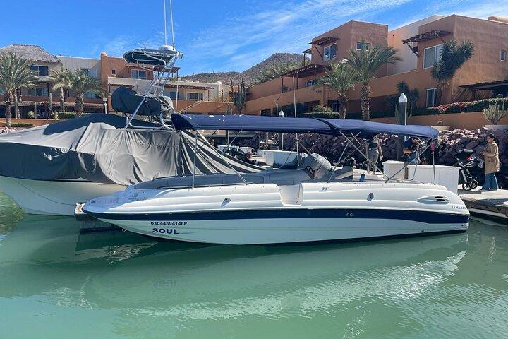 Cabo Yacht Tour to Lovers or Pelícano Beach with Beach Time