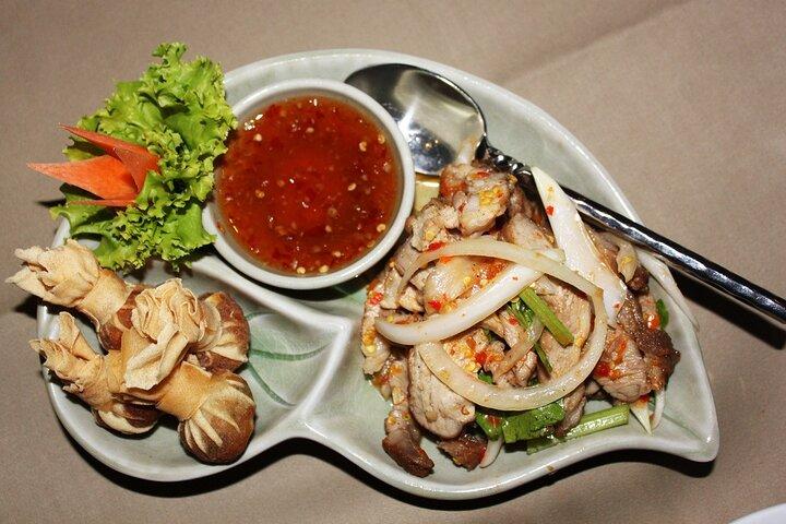 Manohra Royal Thai Dinner Cruise with pre Canapés