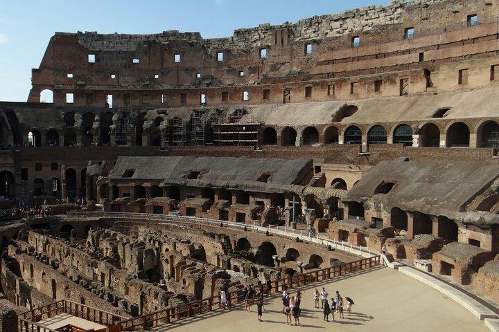 Tour Colosseum, Palatine Hill And Roman Forum