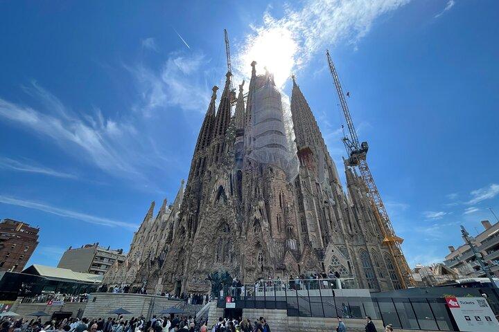 Sagrada Família Guided Tour Gaudí’s Hidden Secrets