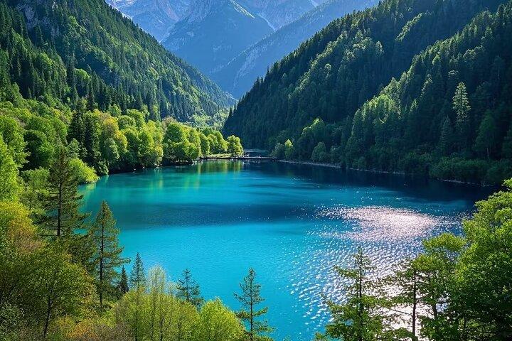 Explore Jiuzhaigou Private Day Tour via HSR from Chengdu