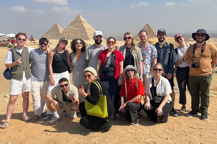 Giza Pyramids, Sakkara Pyramid and Memphis Group Tour