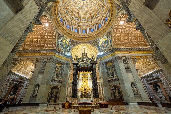 St. Peter's Basilica Reserved Entrance Tour + Castel Sant’Angelo
