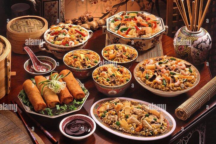 Chinese Restaurant Dinner Experience with Cat Dance Show