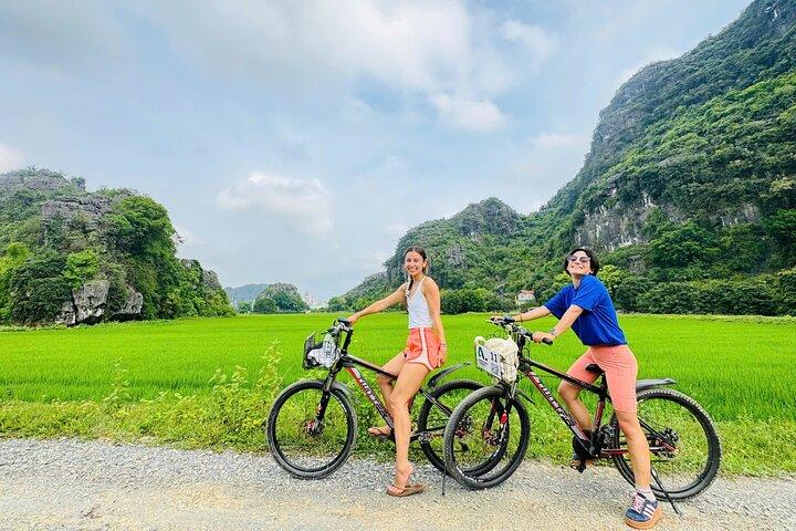 Trang An, Bich Dong, Local Family & Mua Caves Private Day Trip