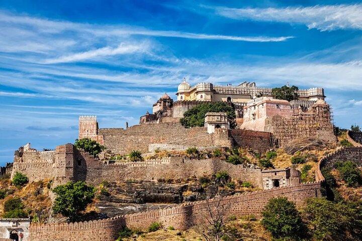 Private Kumbhalgarh and Ranakpur Tour from Udaipur