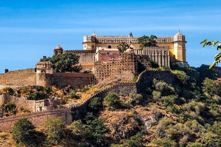 Private Kumbhalgarh and Ranakpur Tour from Udaipur
