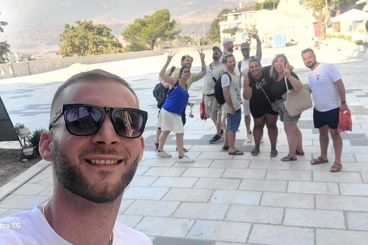 Tour Gjirokaster,Blue Eye & Lekursi Castle