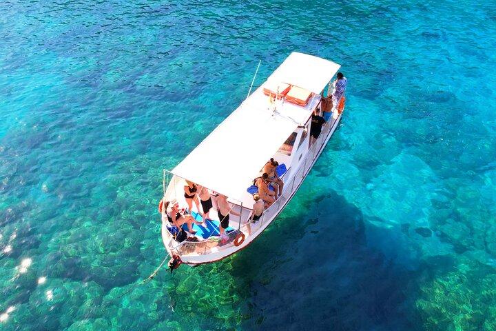 3-hour boat tour