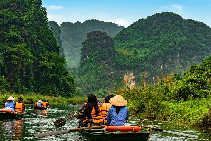 Vietnam’s Heritage Cave exploring in Hoa Lu, Tam Coc, and Mua