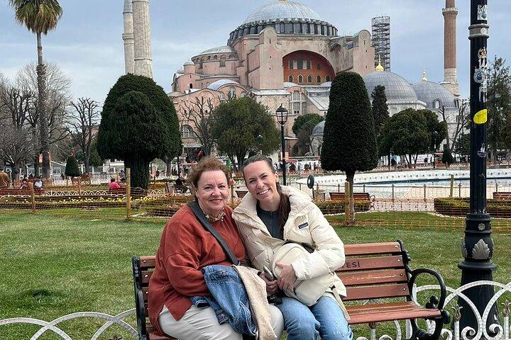 Istanbul Old City Tour: Hagia Sophia, Blue Mosque & Grand Bazaar