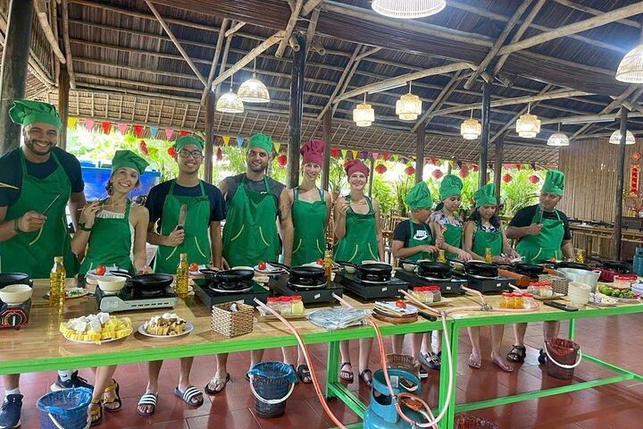 Hoi An: Cooking Class, Market Tour & Coconut Forest Basket Boat