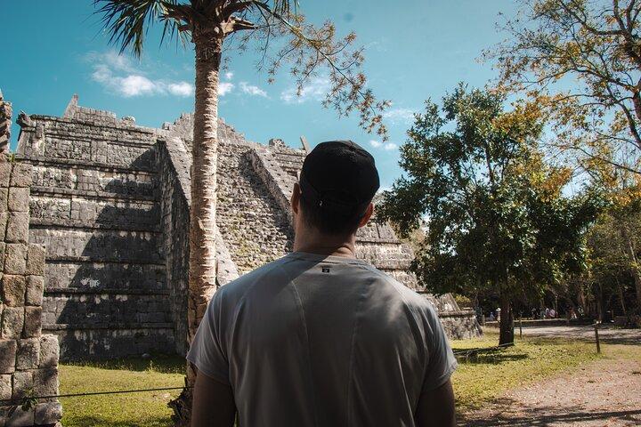 Private Chichen Itza Early Morning Archaeological Tour