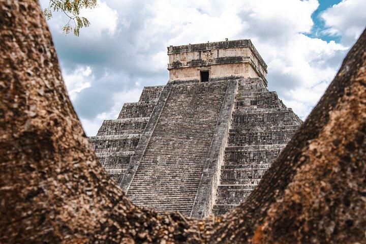Chichen Itza with exclusive Cenote Maya and Valladolid free time
