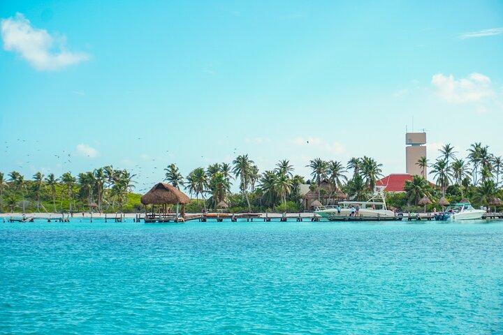 Private Escape: Isla Contoy & Isla Mujeres with Snorkeling