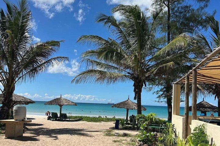 Dar es Salaam: Beach Day Tour with Resort Access