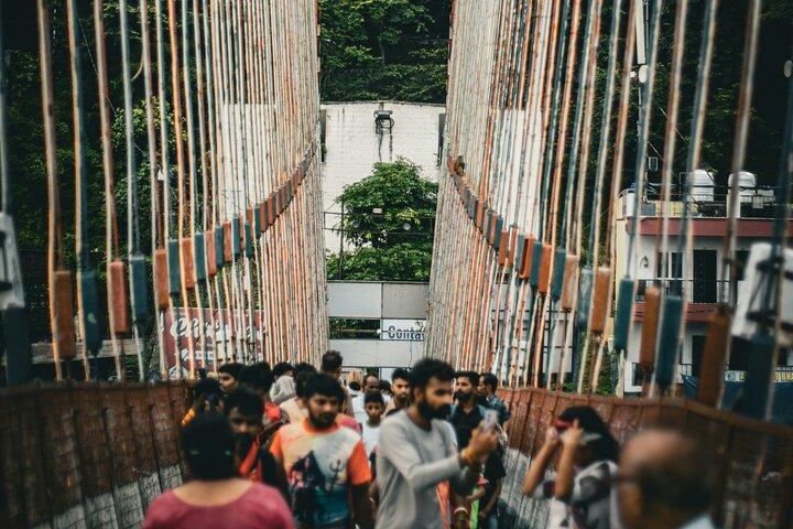 Rishikesh Day Tour: Vashishta Cave, Waterfall & Ganga Aarti