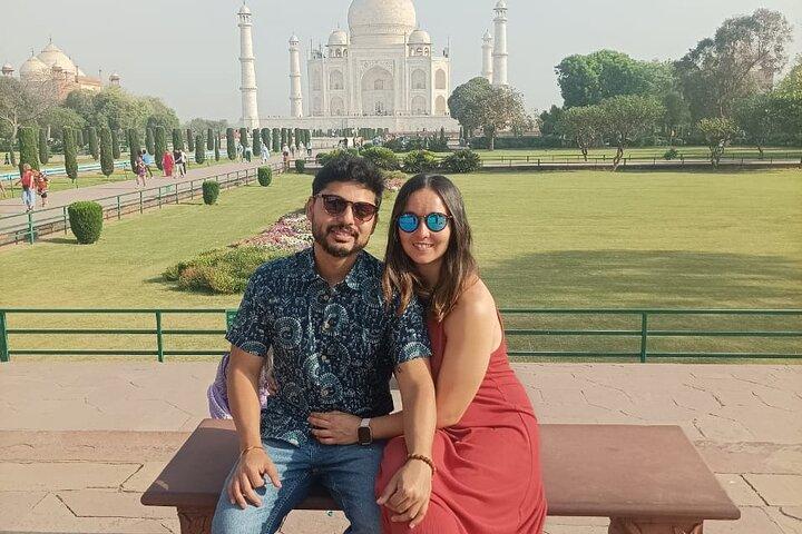 Skip the Line Taj Mahal & Agra Tour by Car