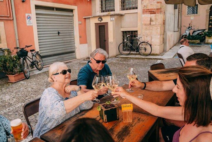 Verona All in one: Food Walking Tour, Lunch & Wine
