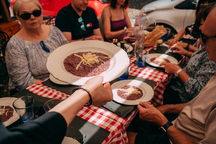 Verona All in one: Food Walking Tour, Lunch & Wine