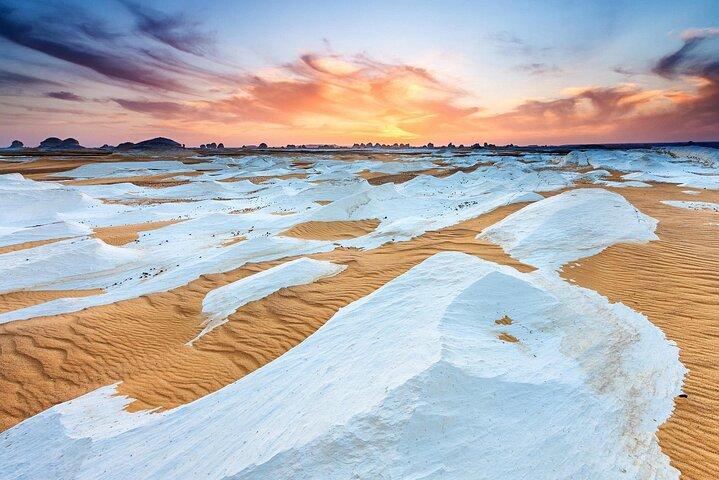 2 Days Private Tour to White Desert and Bahariya Oasis