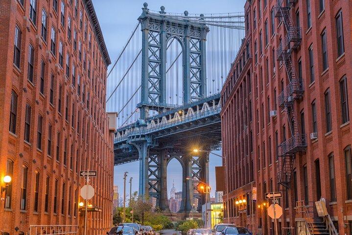 Brooklyn Bridge and Dumbo: A Self-Guided Walking Tour