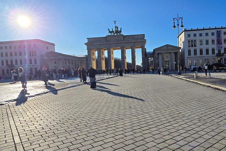 Berlin VIP TOUR - Private Bus Tour including Chauffeur and Guide