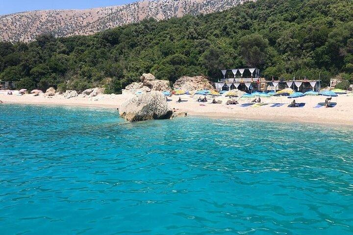Sarandë: Krorez Boat Tour+Hidden Beaches+Drinks&Snorkeling