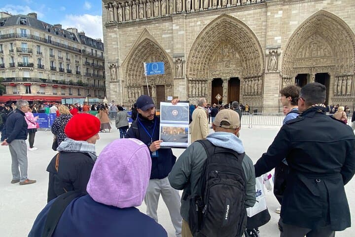 Notre-Dame Cathedral Guided Tour with Access