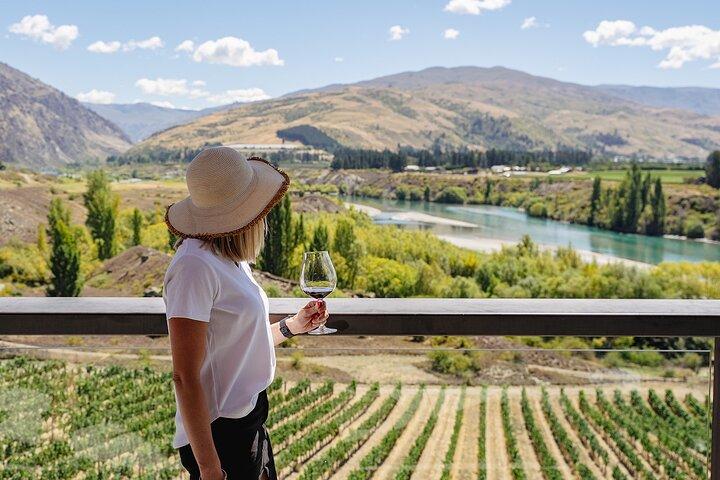 Queenstown Boutique Wine Tour - All-Inclusive 4 Wineries & Lunch