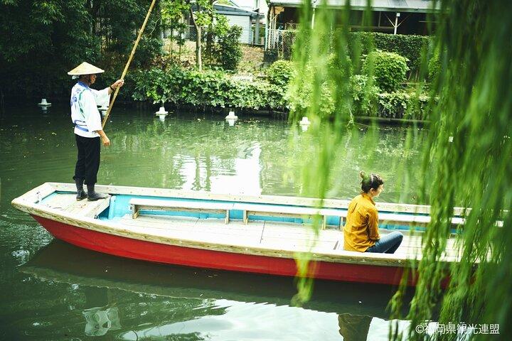 Fukuoka Yanagawa River Cruise and Ball Crafting at a Local House