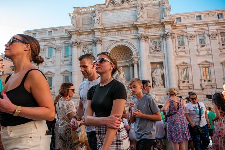 Rome City, Pantheon, and Trevi Fountain Walking Tour