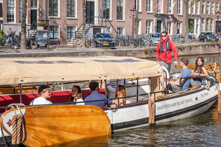 Amsterdam Boat Tour with Dutch Mini Pancakes