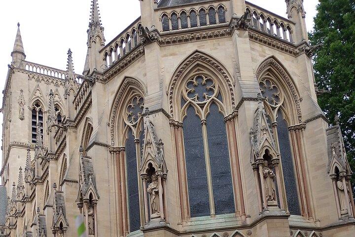 Classic Cambridge Walking Tour with Certified Guide