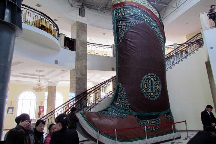 Chinggis Khaan Statue and Turtle Rock Day Tour