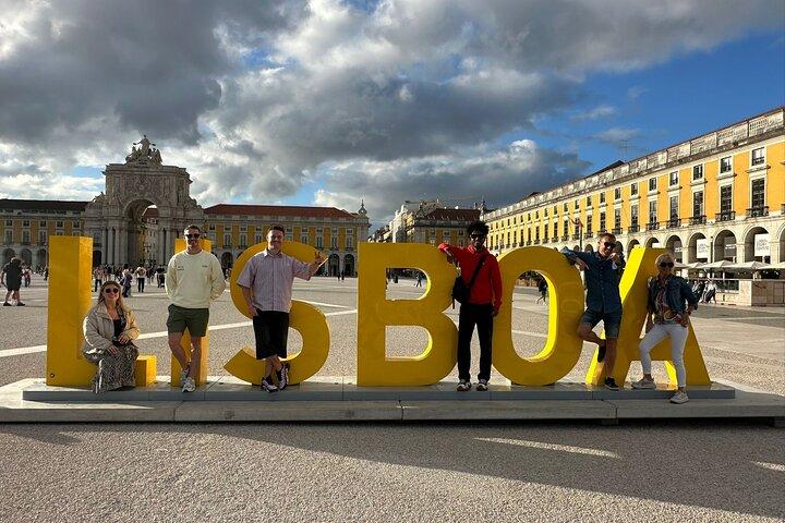 Lisbon: Private Tuk Tuk — Alfama, Hidden Gems & Viewpoints