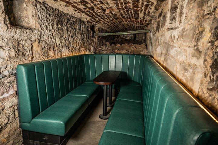 Evolution of Gin and Underground Gin Tasting in Edinburgh | 1hr