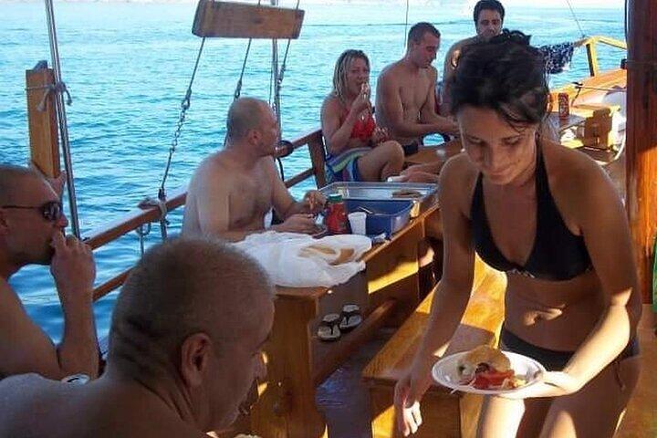 Dubrovnik: Blue Cave & Elaphiti islands & Optional Lunch Onboard