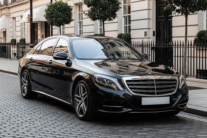 Central London to Gatwick Airport private taxi transfers