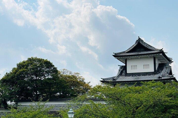 Explore Kanazawa Half Day Private Tour with Local Guide