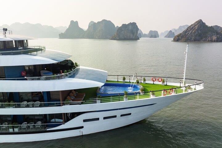 Doria Cruise New Top Luxury Halong Bay Overnight Cruises (2D1N)