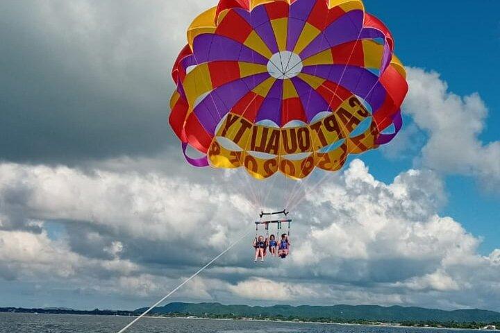 Negrils Seven Miles Beach, Rick's cafe and Parasailing Tour.