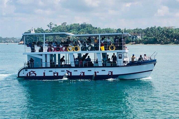 Mirissa Whale & Dolphin Watching Cruise with Geeth’s Crew