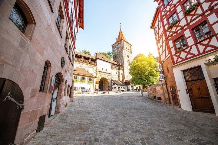 Private transfer from Berlin to Nuremberg with 2h of Sightseeing