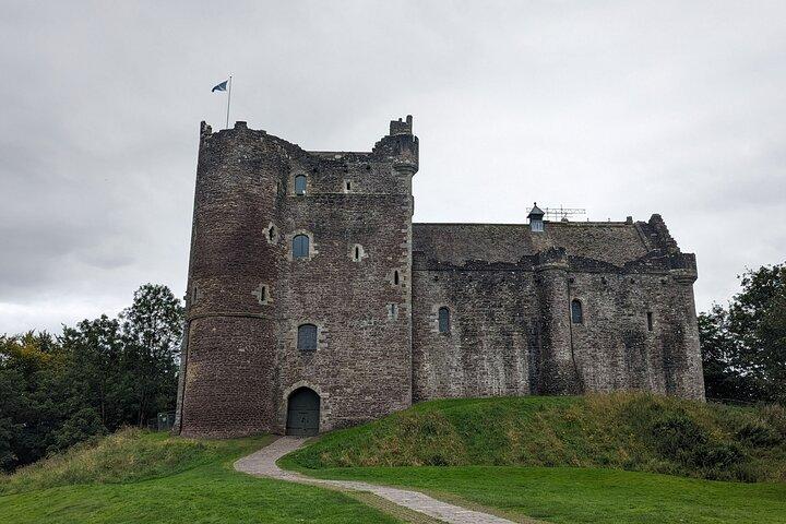 Loch Lomond, Highland Cows, Victorian Town, Castle Half-Day Tour