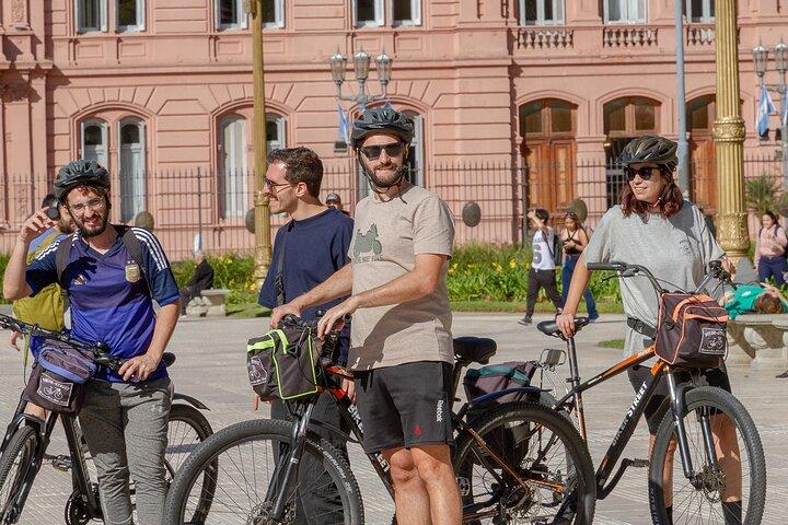 Cultural Immersion Experience by Bike around old BA Max 6 ppl
