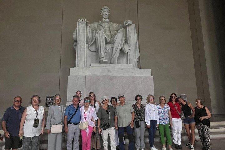 Small Group Washington DC Tour with Changing of the Guard
