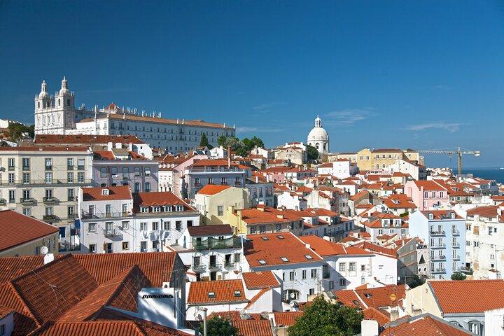 Lisbon Highlights Private Walking Tour 3H