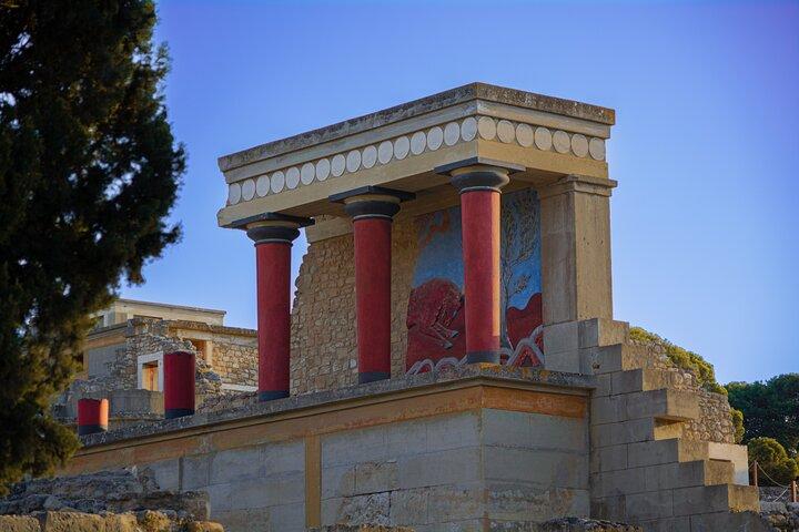 Knossos Palace & Heraklion Museum: Europe’s Oldest Civilization