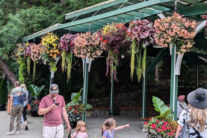 Butchart Gardens and City Private Tour
